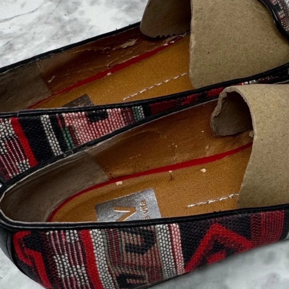 Dolce Vita ❤️Womens Southwestern Woven Studded Loafers Red Black boho festival 8